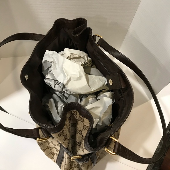 Gucci GG monogrammed canvas and leather handbag - Picture 11 of 16